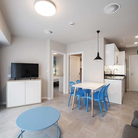 Apartamentos Divan บิโตเรีย-กัสเตซ ภายนอก รูปภาพ