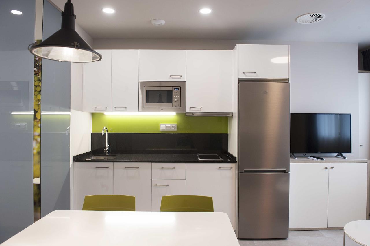 Apartamentos Divan บิโตเรีย-กัสเตซ ภายนอก รูปภาพ