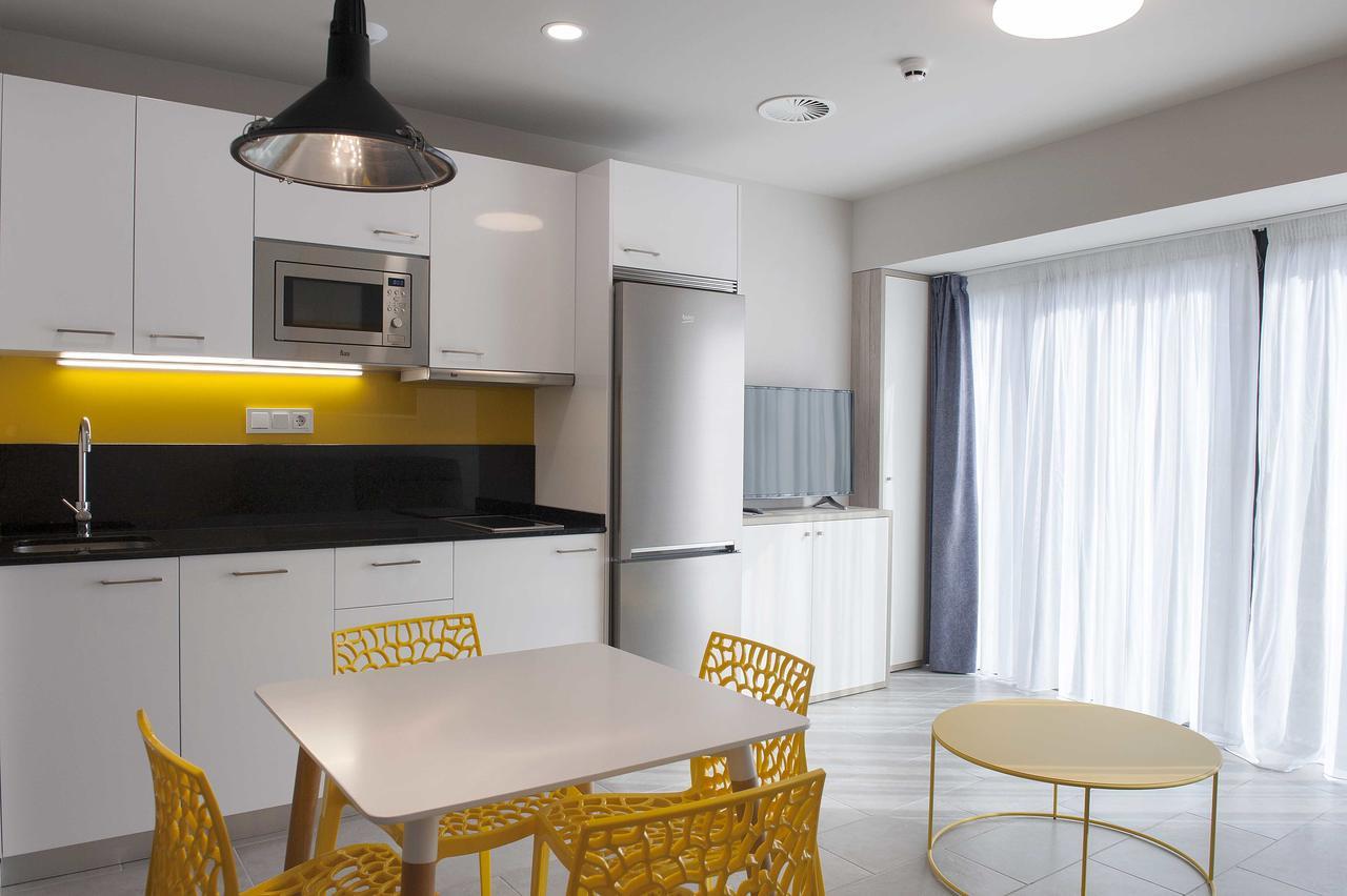 Apartamentos Divan บิโตเรีย-กัสเตซ ภายนอก รูปภาพ