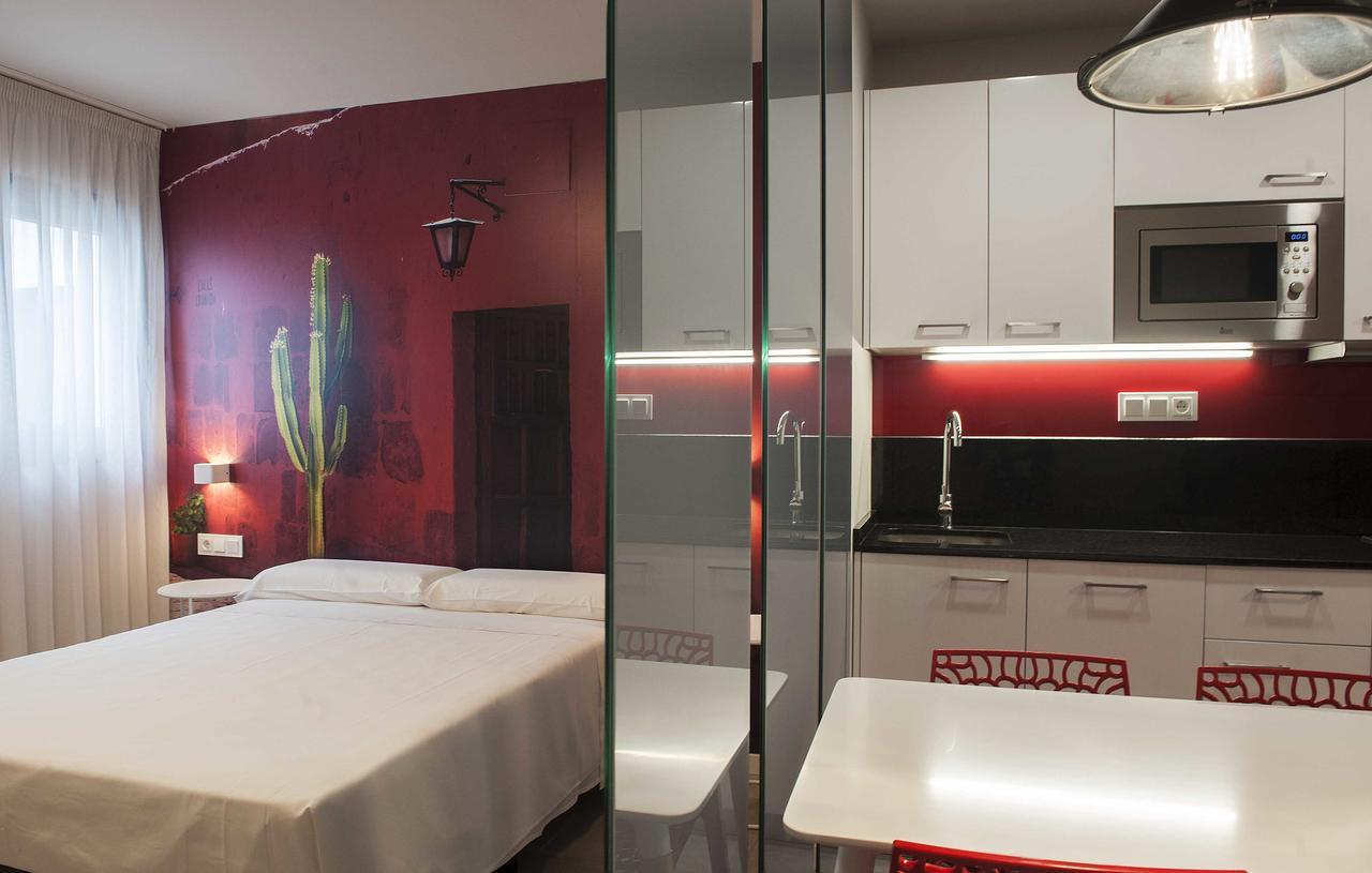 Apartamentos Divan บิโตเรีย-กัสเตซ ภายนอก รูปภาพ