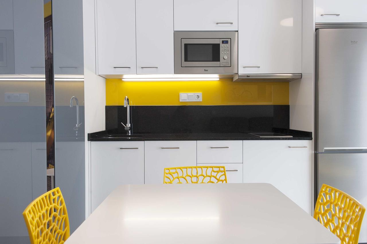 Apartamentos Divan บิโตเรีย-กัสเตซ ภายนอก รูปภาพ