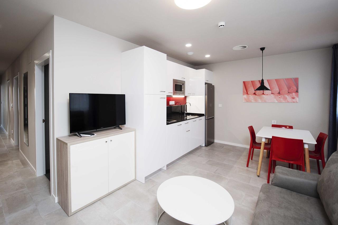 Apartamentos Divan บิโตเรีย-กัสเตซ ภายนอก รูปภาพ