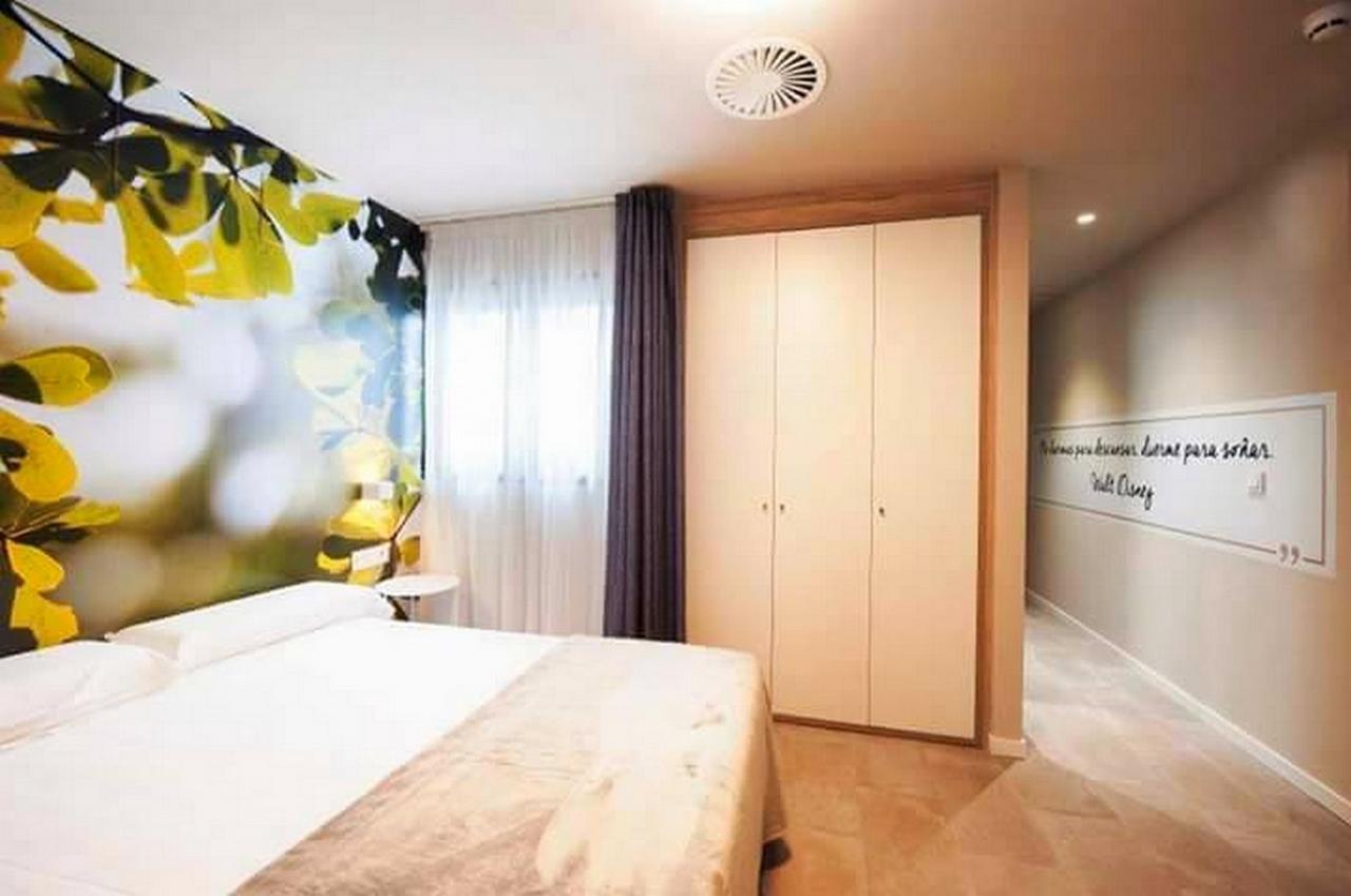 Apartamentos Divan บิโตเรีย-กัสเตซ ภายนอก รูปภาพ